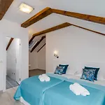 Sorgo Palace Ston