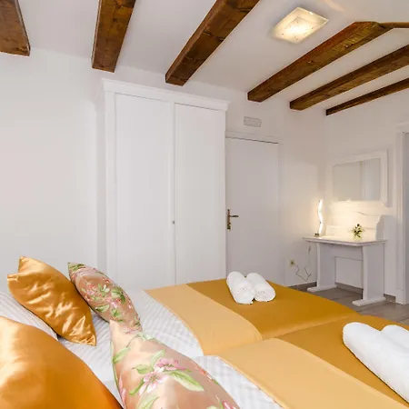 Sorgo Palace 4* Ston