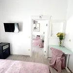 Sorgo Palace 招待所 4*