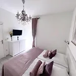 Sorgo Palace Gostinjska kuća 4*