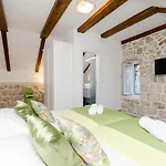 Sorgo Palace 4* 斯顿