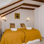 Sorgo Palace Ston