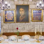 Sorgo Palace Ston