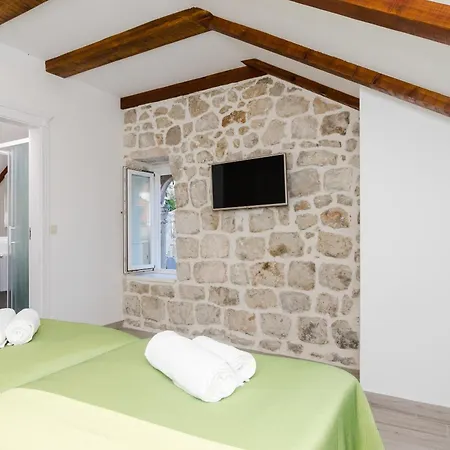 Sorgo Palace 4* Ston