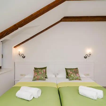 Sorgo Palace Guest house Ston