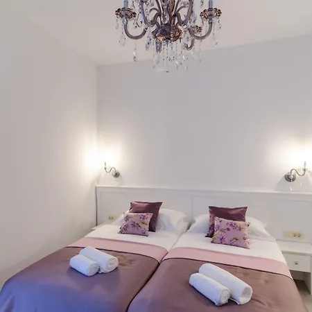 Sorgo Palace Guest house Ston