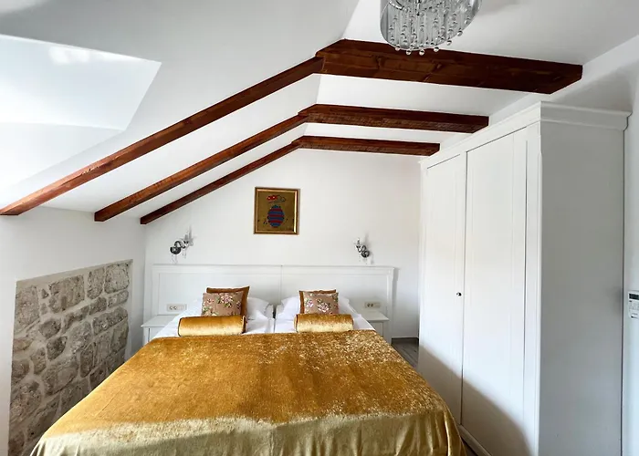 Sorgo Palace Gostinjska kuća 4*