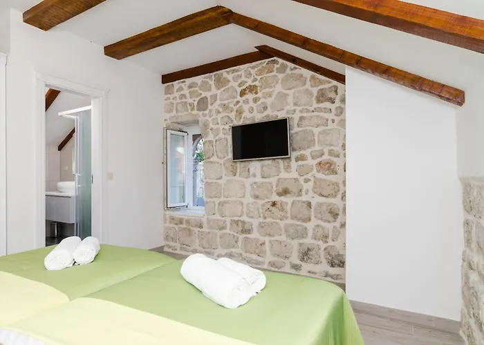 Sorgo Palace 4* Ston